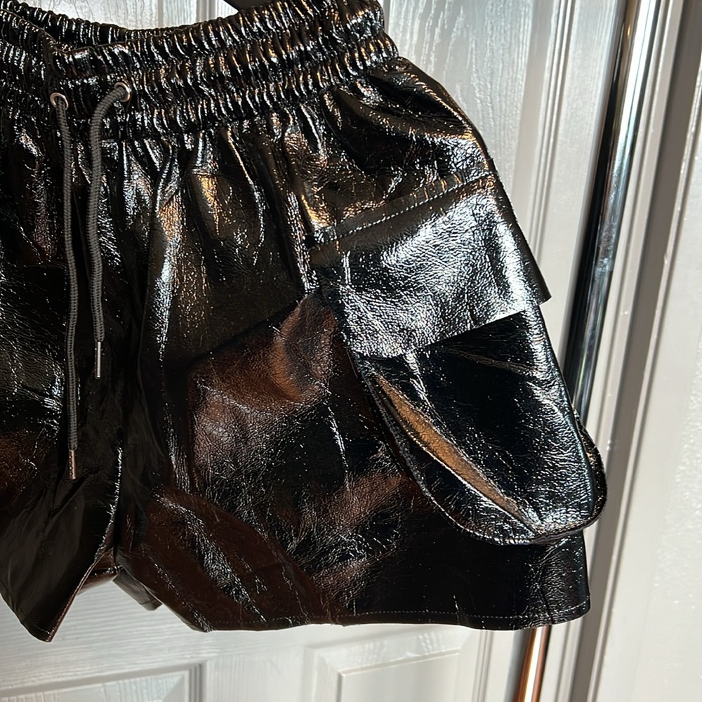 Short - Picture 7 of 8